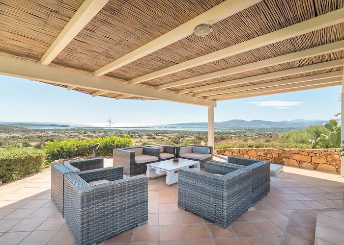 アパート 3 La Cinta サン・テオドーロ